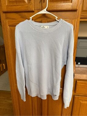 Hollister Women’s Light Blue Crewneck Knit Sweater